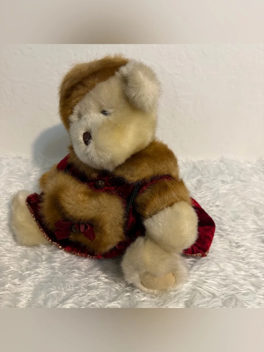 Dandee collectors choice teddy bear  Christmas Dress & Muff Music, Player Red